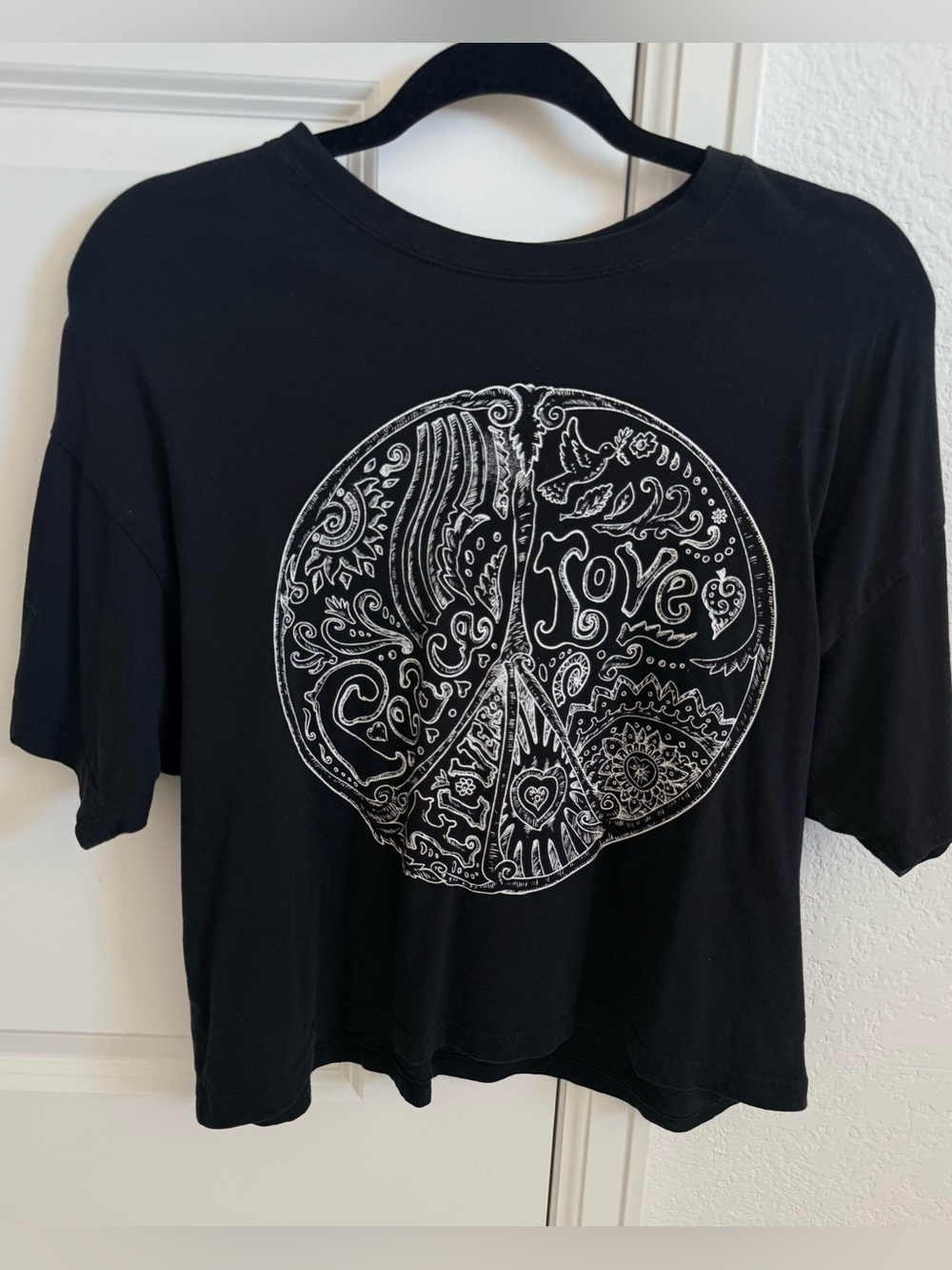 MineB Black Retro Graphic Cropped Tee women’s Small